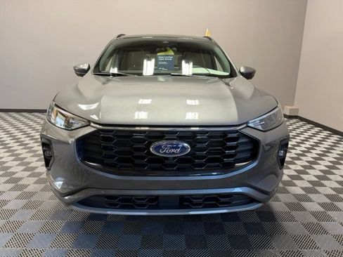 Used 2023 Ford Escape ST-Line Select w/ Tech Pack #2 AWD/4WD image 4