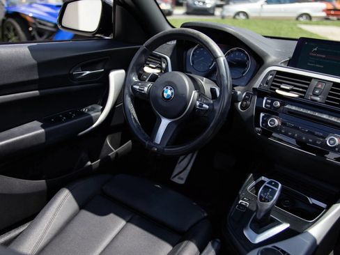 Used 2018 BMW 230i Convertible RWD image 26