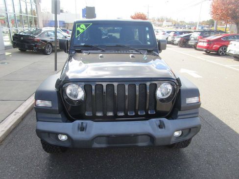 Used 2019 Jeep Wrangler Unlimited Sport S image 3