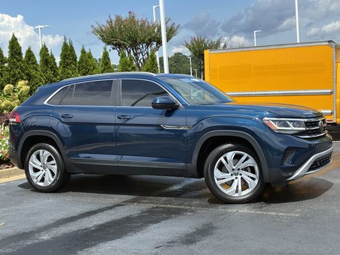 Used 2020 Volkswagen Atlas Cross Sport SEL FWD image 3