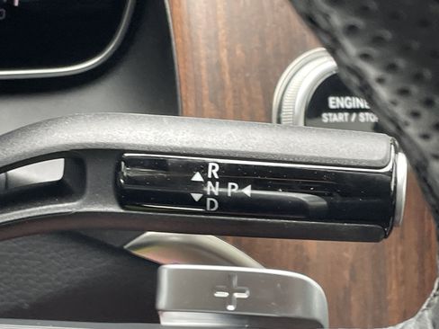 Certified 2025 Mercedes-Benz GLC 300 image 30