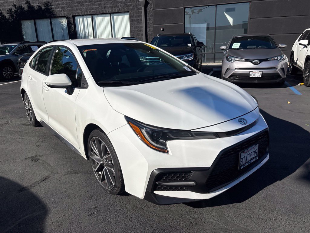 Used 2021 Toyota Corolla SE w/ Carpet Mat Package (TMS) FWD image 2