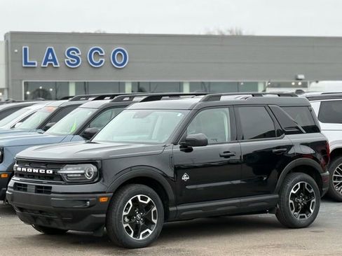 Used 2021 Ford Bronco Sport Outer Banks w/ Outer Banks Package (96D) image 1