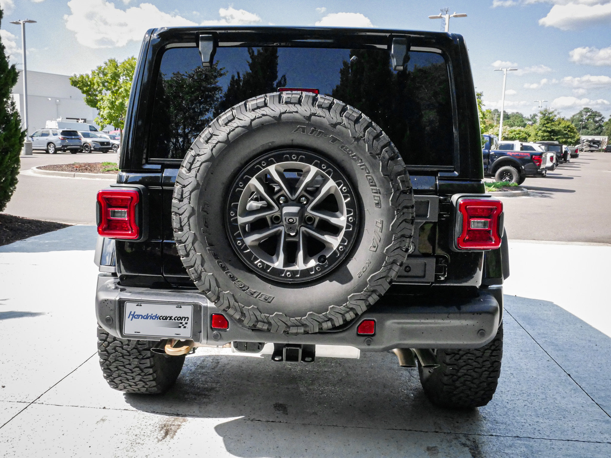 Used 2024 Jeep Wrangler Unlimited Rubicon 392 AWD/4WD image 9