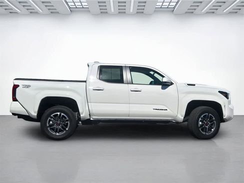 Used 2024 Toyota Tacoma TRD Sport image 7