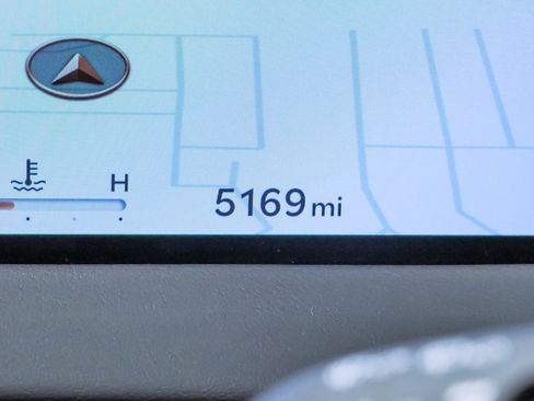 Certified 2026 Genesis GV70 2.5T Advanced image 20