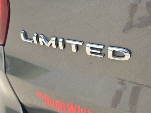 Used 2018 Ford Explorer Limited AWD/4WD image 24