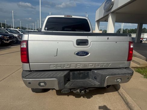 Used 2013 Ford F250 XLT w/ Chrome Pkg AWD/4WD image 8