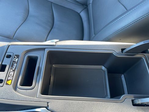 Used 2017 Chevrolet Volt Premier w/ Driver Confidence II Package image 35