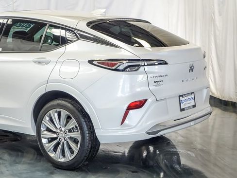 Certified 2024 Buick Envista Sport Touring FWD image 10