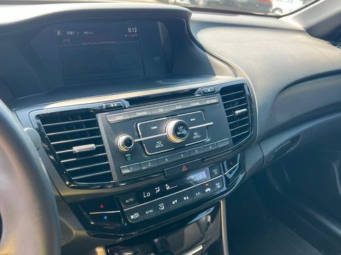 Used 2016 Honda Accord Sport image 17