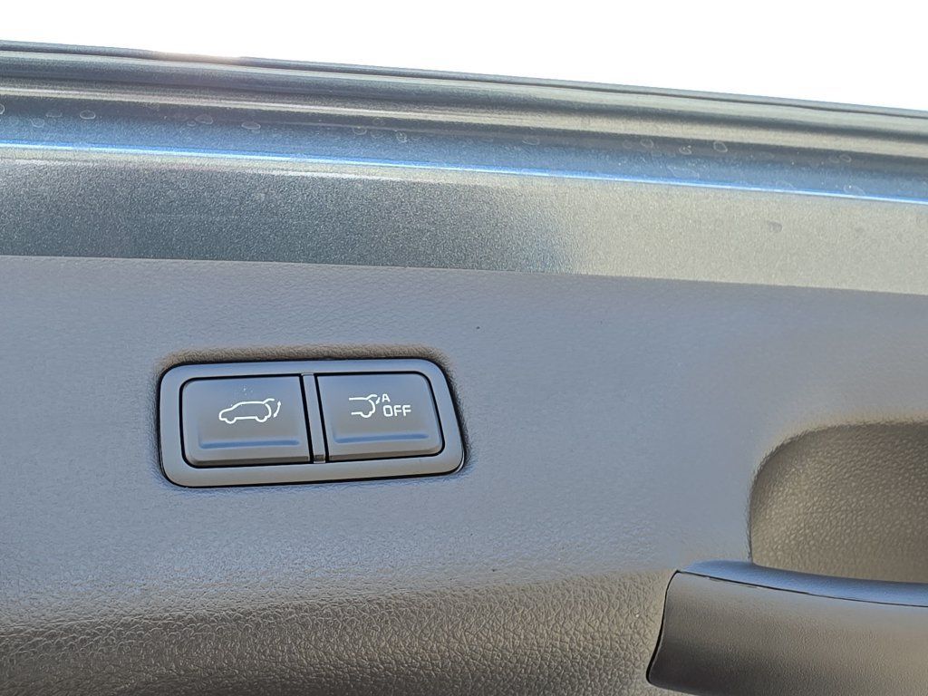 New 2027 Kia Carnival SX FWD image 11