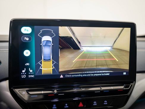 Used 2024 Volkswagen ID.4 S image 30