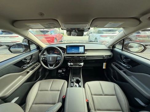 New 2025 Lincoln Corsair FWD w/ Equipment Group 101A image 5