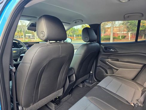 Certified 2025 Chevrolet Trax LT image 27