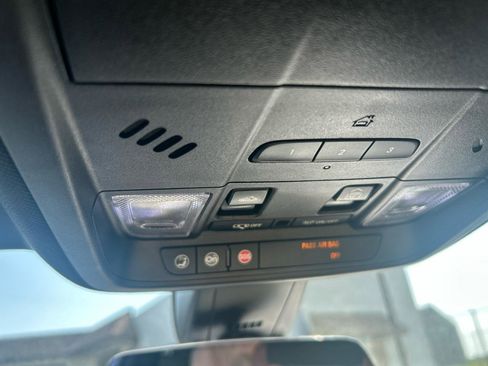 Used 2017 Cadillac XT5 Luxury image 25