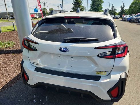 Used 2024 Subaru Crosstrek 2.0i Premium AWD/4WD image 5