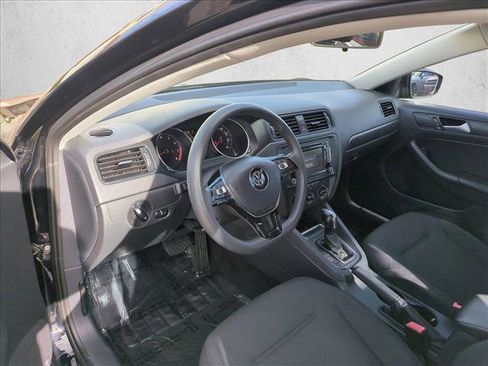 Used 2015 Volkswagen Jetta S image 10