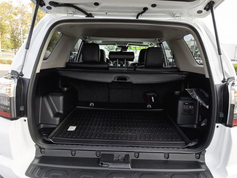 Certified 2024 Toyota 4Runner TRD Off-Road Premium w/ Moonroof Package AWD/4WD image 8