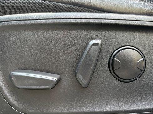 Used 2023 Ford Escape ST-Line FWD image 11