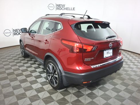 Used 2019 Nissan Rogue Sport SL image 6