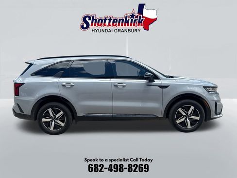 Used 2023 Kia Sorento EX FWD image 5