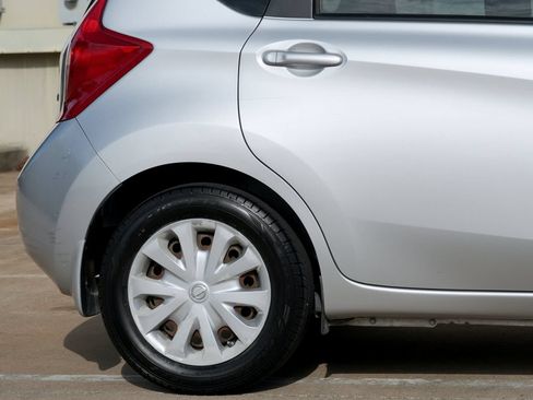 Used 2015 Nissan Versa Note SV FWD image 27