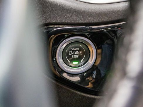 Used 2022 GMC Sierra 1500 SLT image 28