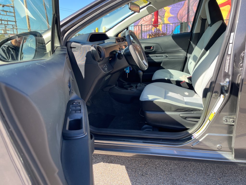 Used 2015 Toyota Prius C One FWD image 14