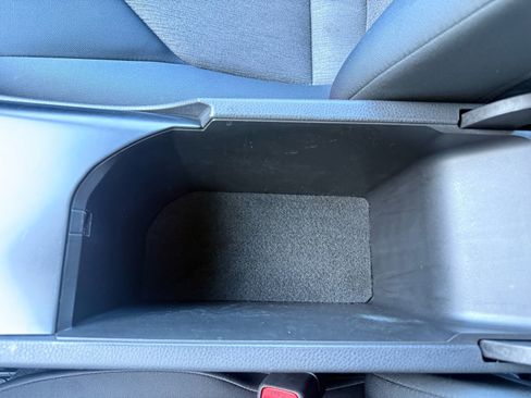 Used 2018 Toyota Camry LE w/ Convenience Package image 20