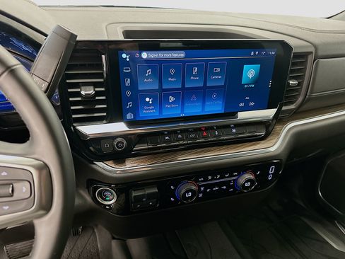 Used 2025 Chevrolet Silverado 1500 LT AWD/4WD image 26