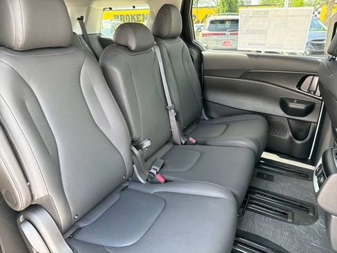 New 2026 Kia Carnival SX Prestige FWD image 22
