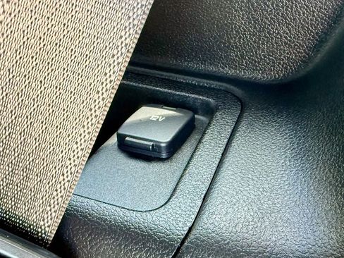 Used 2021 Ford Expedition Limited AWD/4WD image 19
