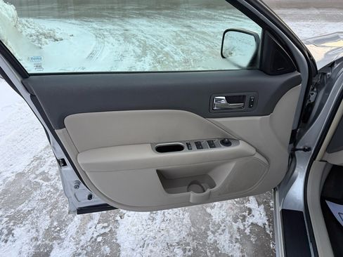 Used 2010 Ford Fusion SEL image 11