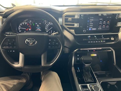 Used 2025 Toyota Tundra SR5 AWD/4WD image 31