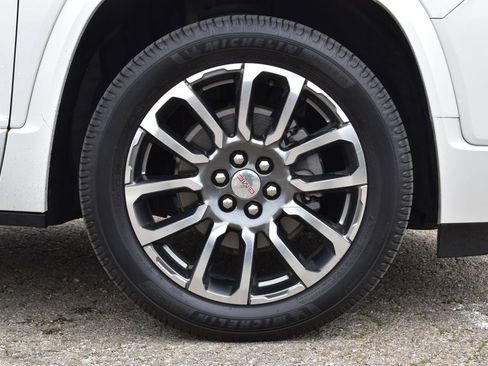 Used 2020 GMC Acadia Denali w/ Technology Package image 4