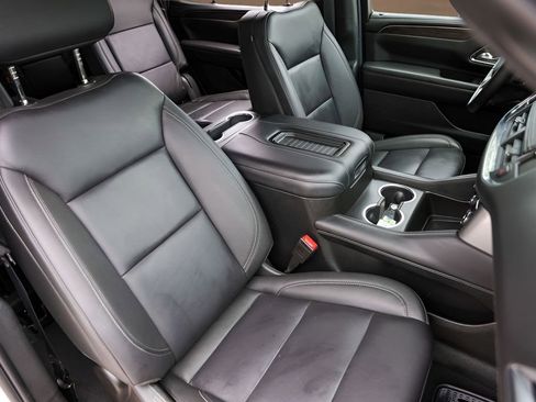 Used 2024 Chevrolet Tahoe LT AWD/4WD image 32