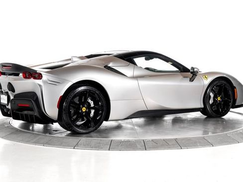 Used 2024 Ferrari SF90 Spider AWD/4WD image 2