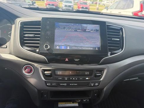 Used 2023 Honda Ridgeline RTL-E image 8