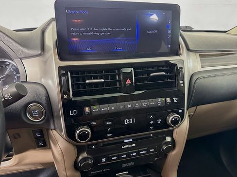 Used 2022 Lexus GX 460 Luxury w/ Accessory Package AWD/4WD image 19
