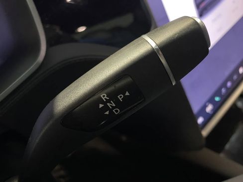 Used 2018 Tesla Model X image 18