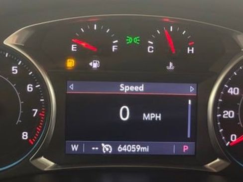 Used 2022 Chevrolet Traverse LT w/ Midnight/Sport Edition FWD image 32