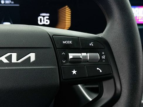 Certified 2025 Kia K4 FWD image 30