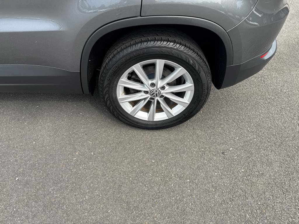 Used 2018 Volkswagen Tiguan Limited AWD/4WD image 31
