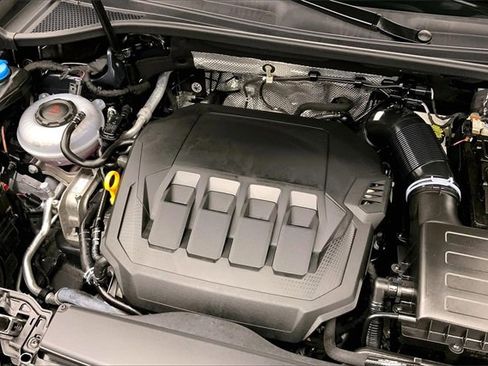 Certified 2025 Audi Q3 2.0T Premium Plus image 31