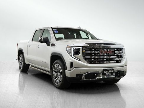 Used 2025 GMC Sierra 1500 Denali AWD/4WD image 7