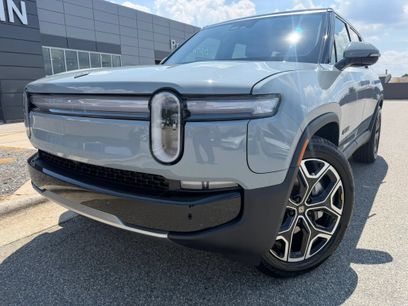 Used 2025 Rivian R1S Adventure
