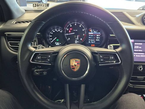 Certified 2023 Porsche Macan AWD/4WD image 13