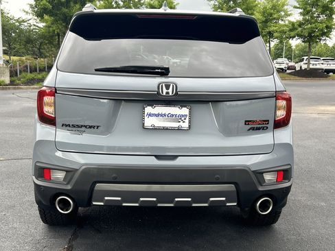 Used 2024 Honda Passport TrailSport image 8