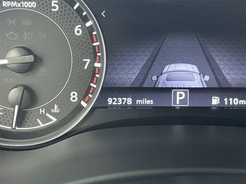 Used 2021 Nissan Armada SL w/ Captain's Chairs Package image 22